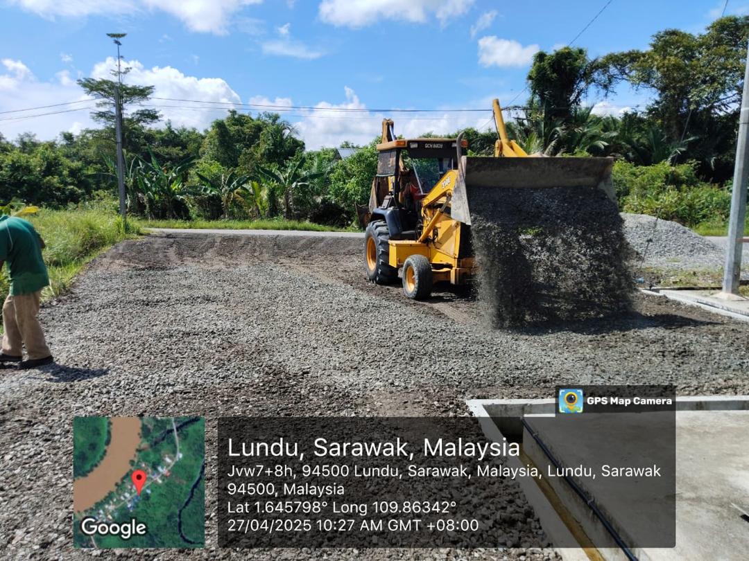 Menaik taraf tempat letak kereta 